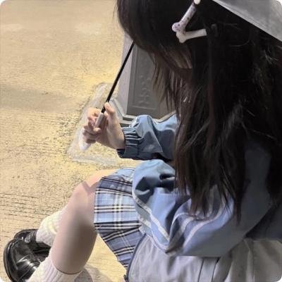 女学生和亨利先生